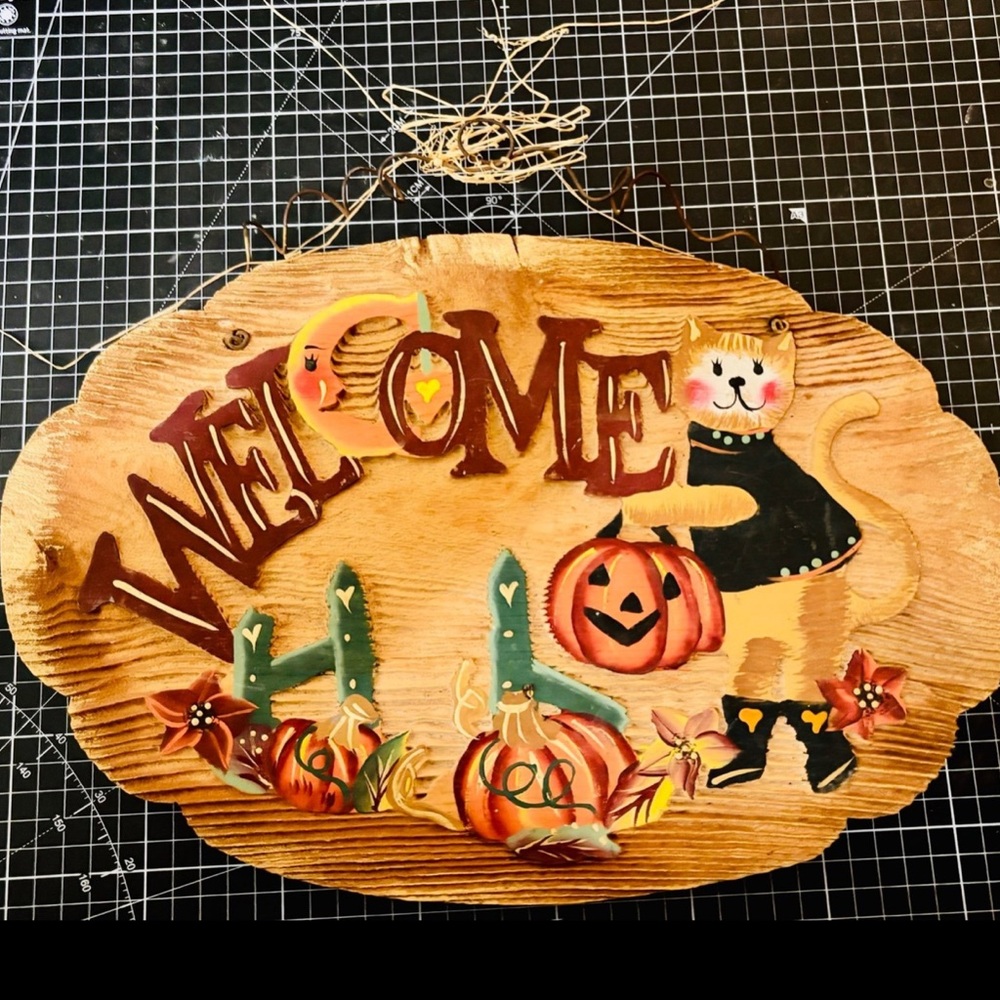 Adorable Vintage Woodcarved Welcome Halloween Fall Hanging Sign